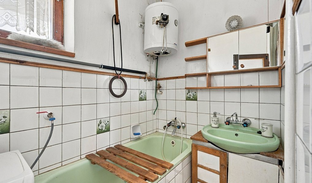 Prodej domu 196 m² s pozemkem 511 m², Ostřešany – náhled fotky 9