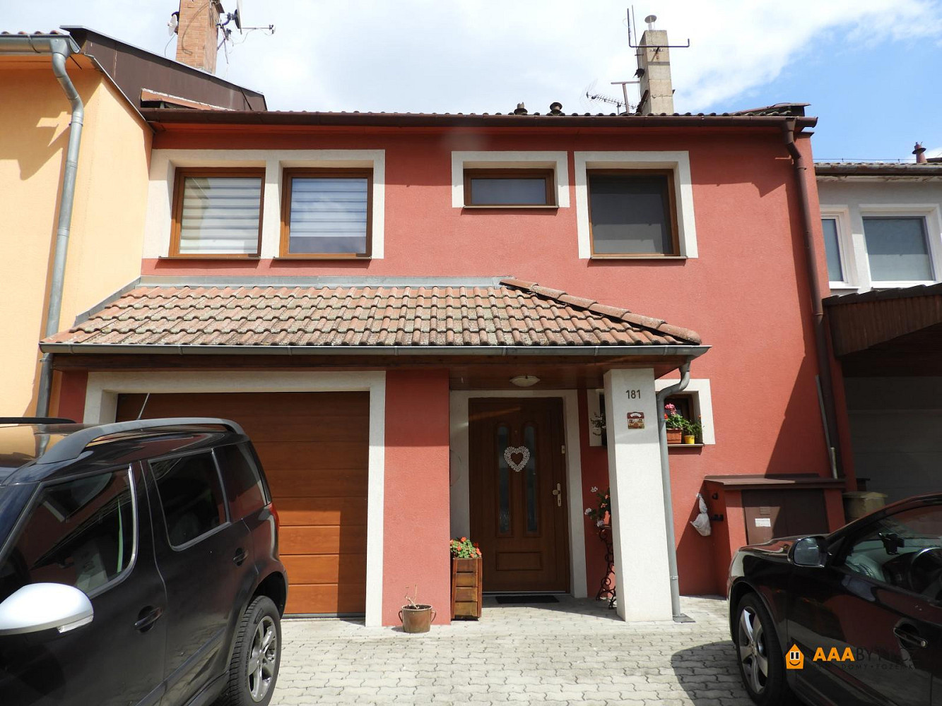 Prodej domu 180 m² s pozemkem 290 m²