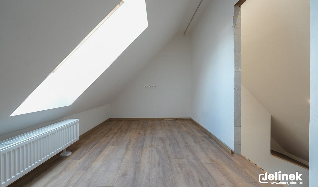 Prodej bytu 4+1 117 m², Polička – náhled fotky 15