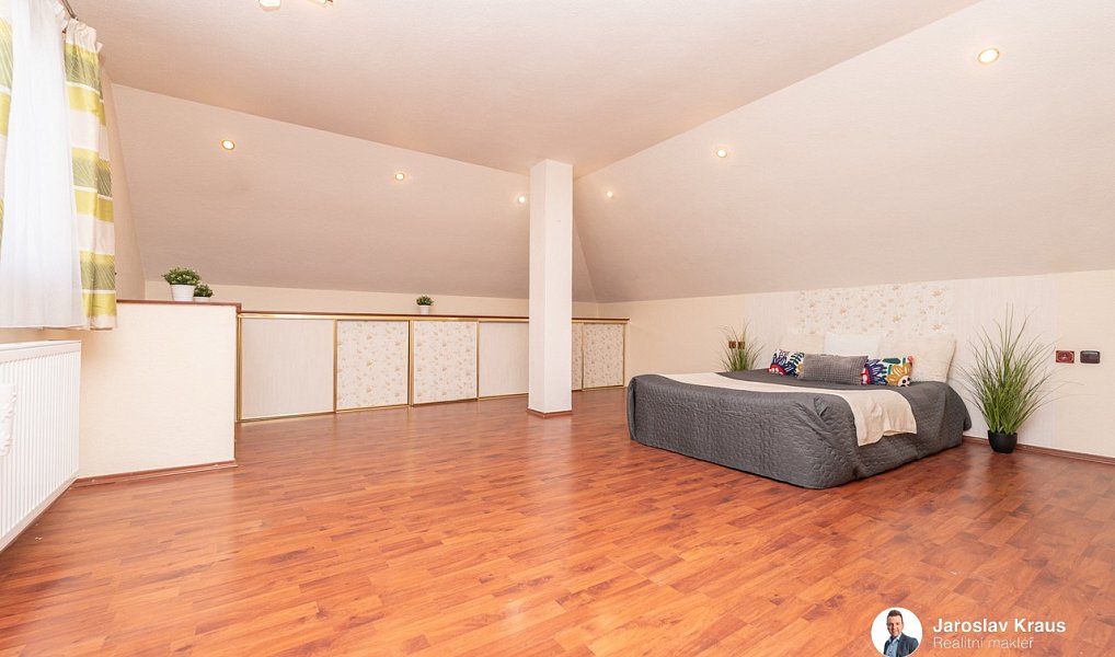 Prodej domu 250 m² s pozemkem 769 m², Nechanice – náhled fotky 23