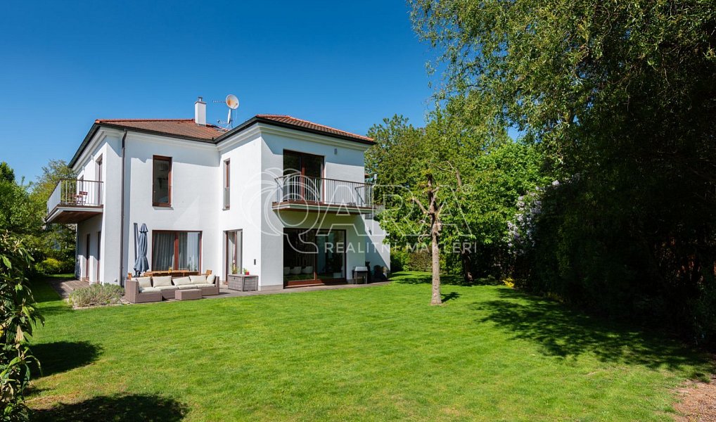 Prodej domu 285 m² s pozemkem 848 m², Statenice – náhled fotky 24