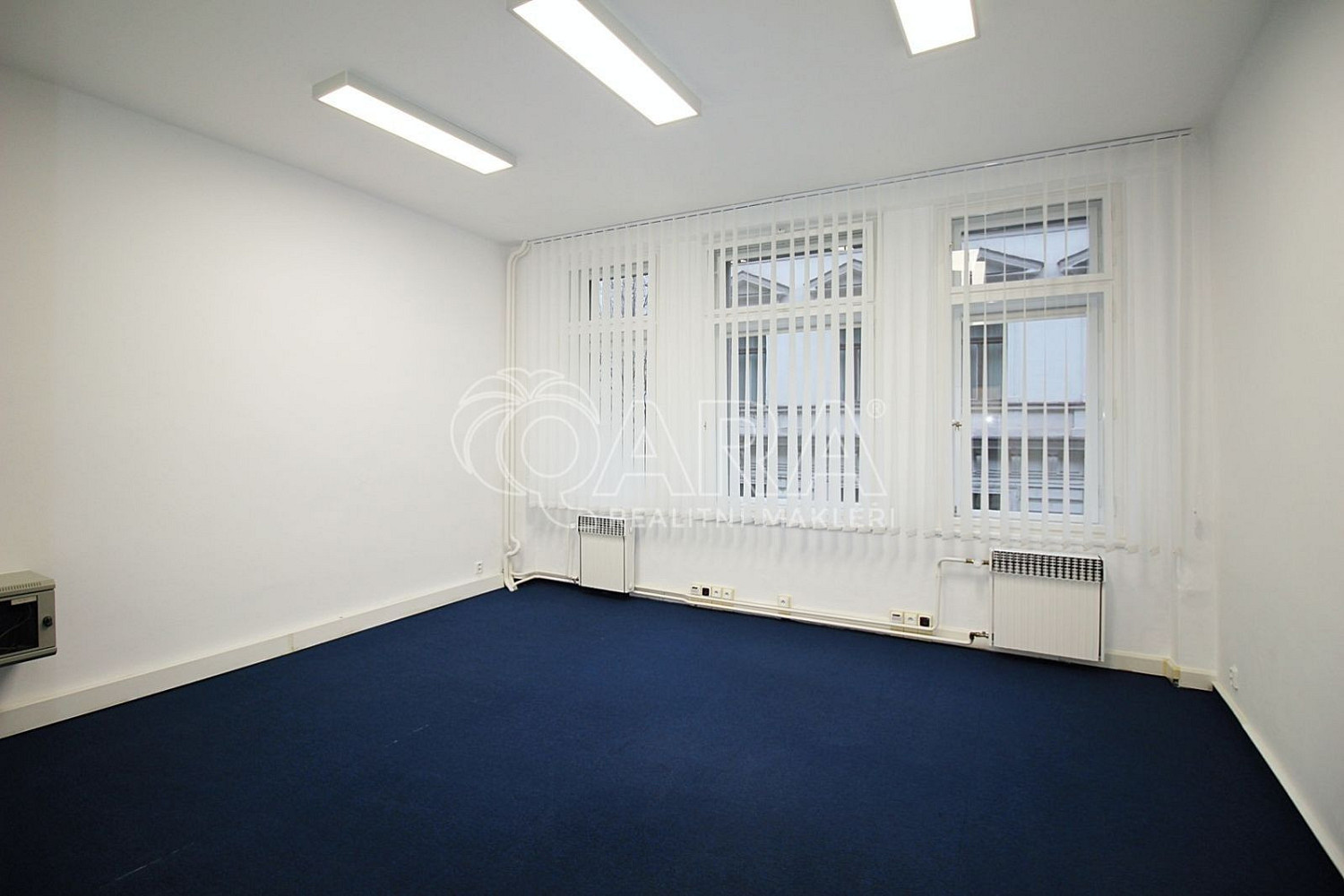 Pronájem kanceláře 143 m² — photo 3