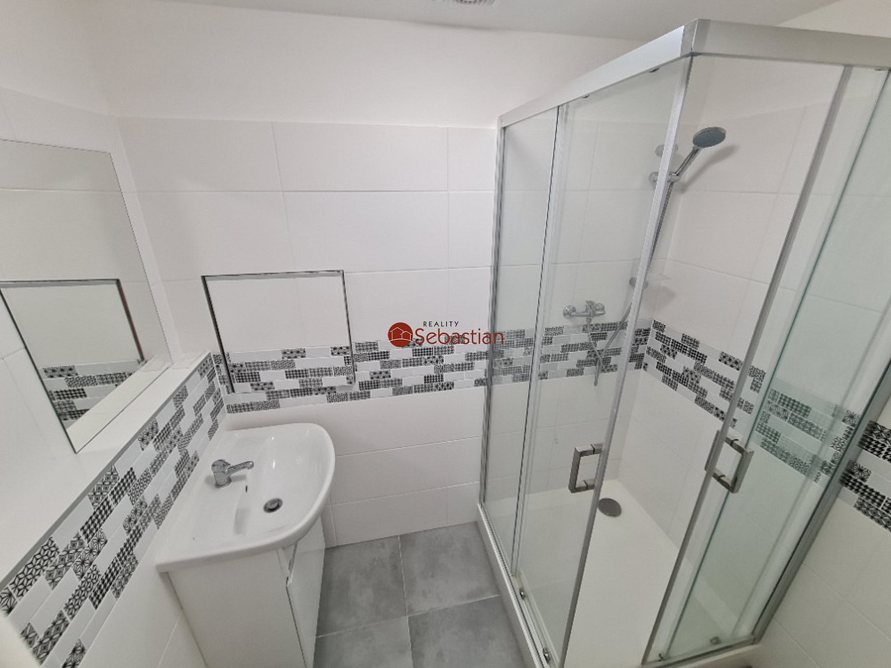 Pronájem bytu 3+1 61 m² – fotografie 2