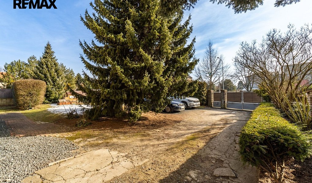 Prodej domu 163 m² s pozemkem 1 205 m², Šestajovice – náhled fotky 38
