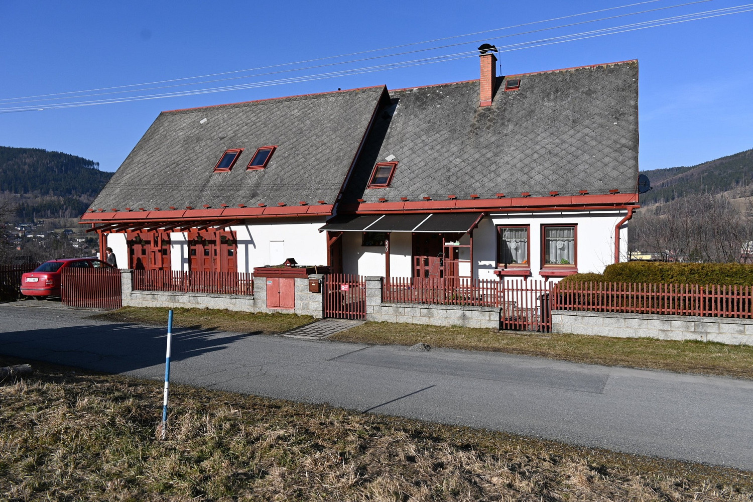 Prodej domu 194 m² s pozemkem 1 508 m²