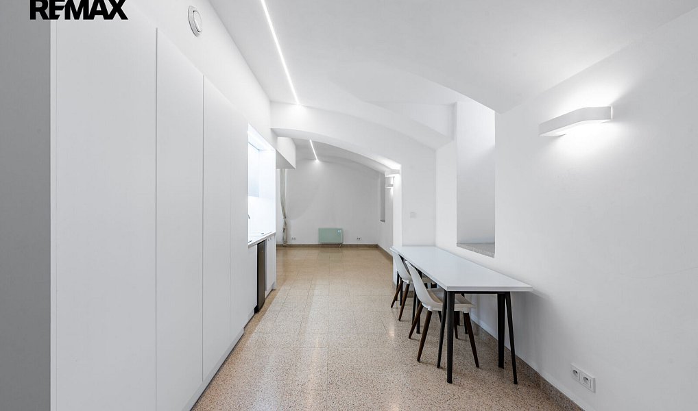 Pronájem bytu 1+kk 40 m², Praha – náhled fotky 7