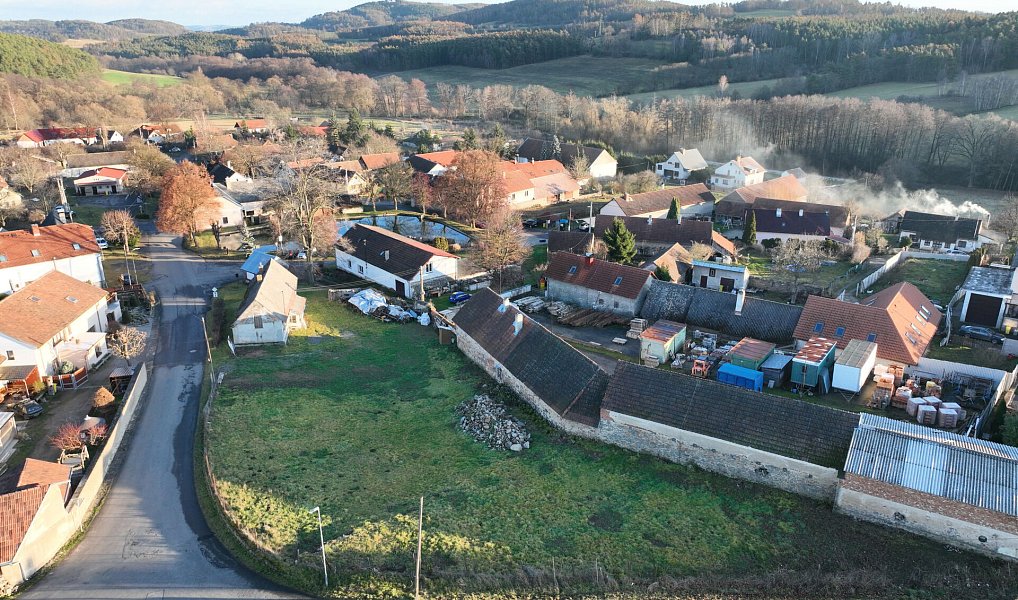 Prodej stavebního pozemku 1 000 m², Jablonná – náhled fotky 5