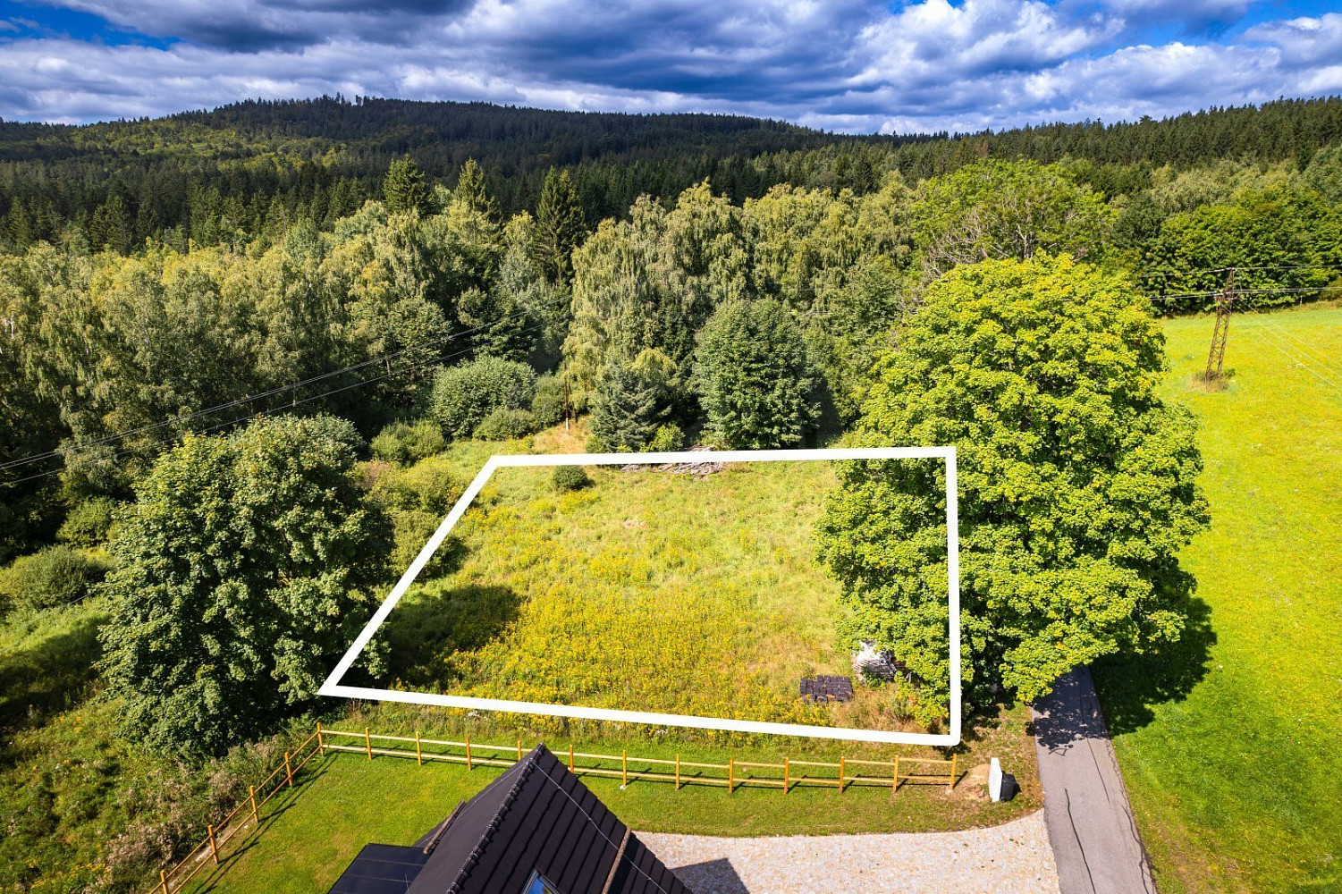 Prodej stavebního pozemku 1 122 m² – fotografie 3