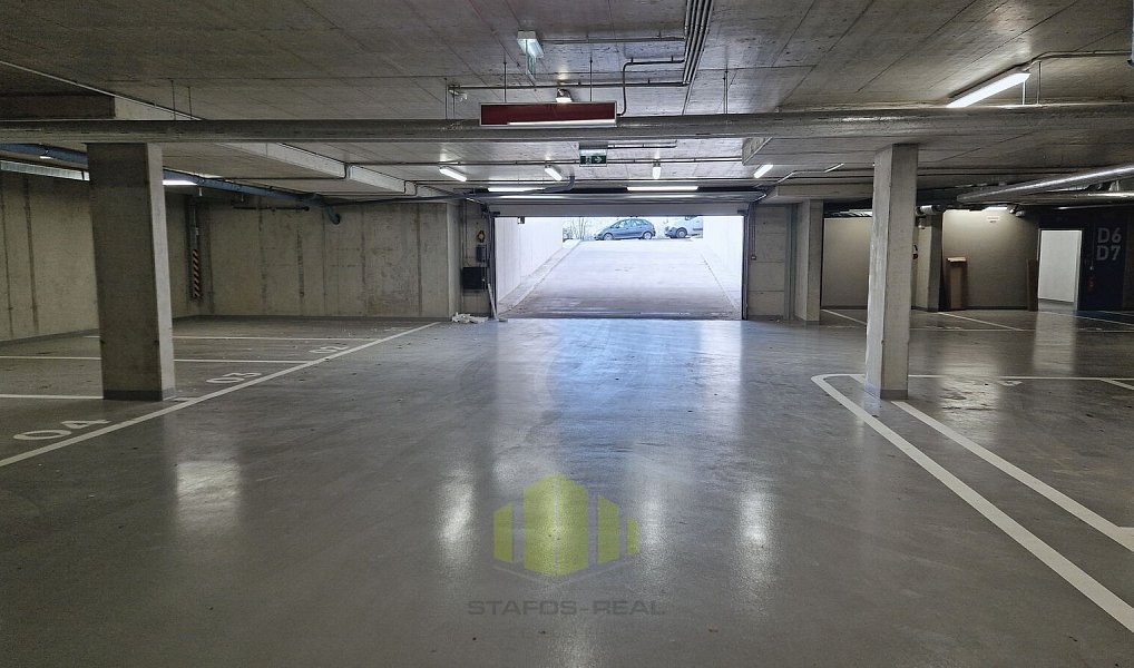 Pronájem vnitřního parkovacího stání, Hněvotínská, Olomouc, Olomouc – náhled fotky 2