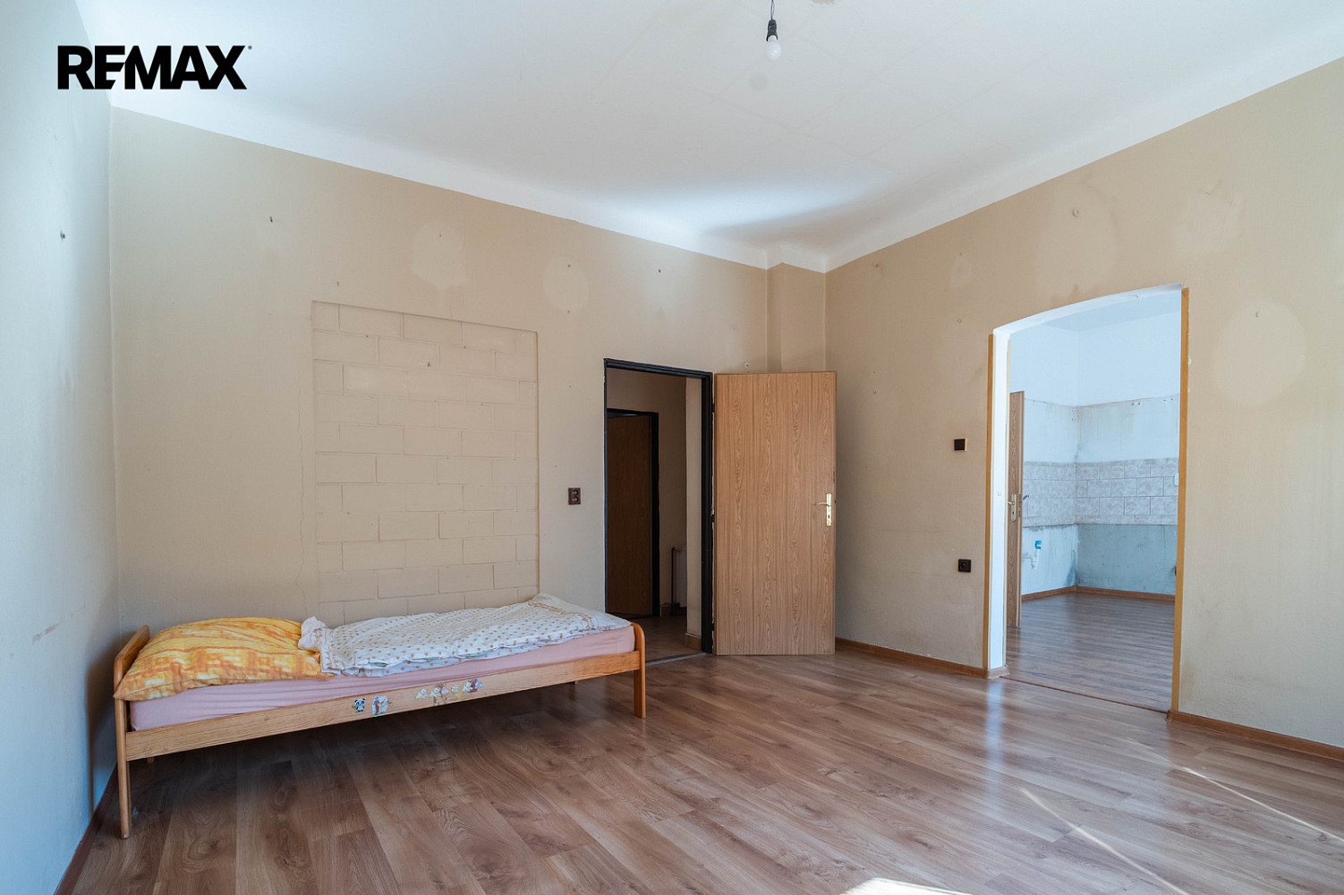 Prodej domu 200 m² s pozemkem 297 m² - Widok 4