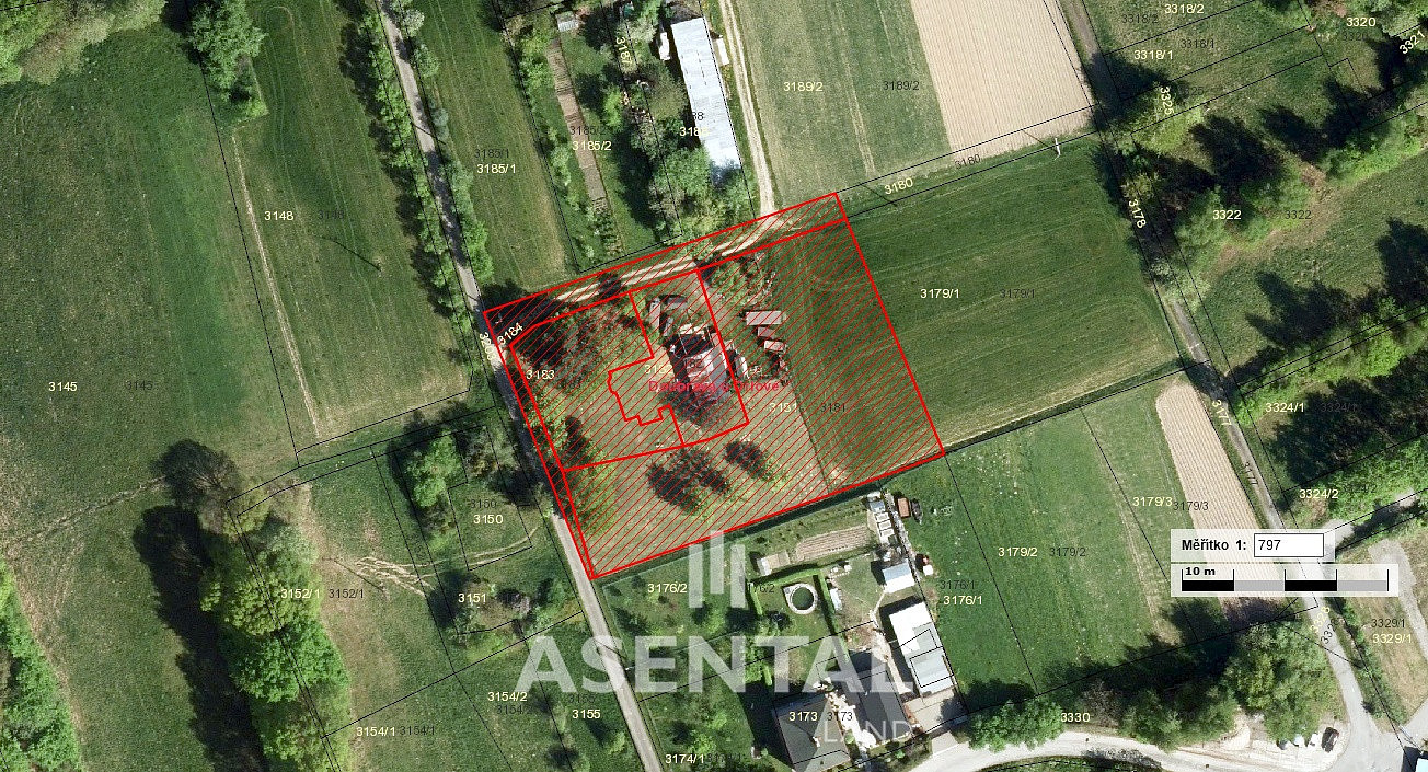 Prodej stavebního pozemku 3 945 m² – pohled 3