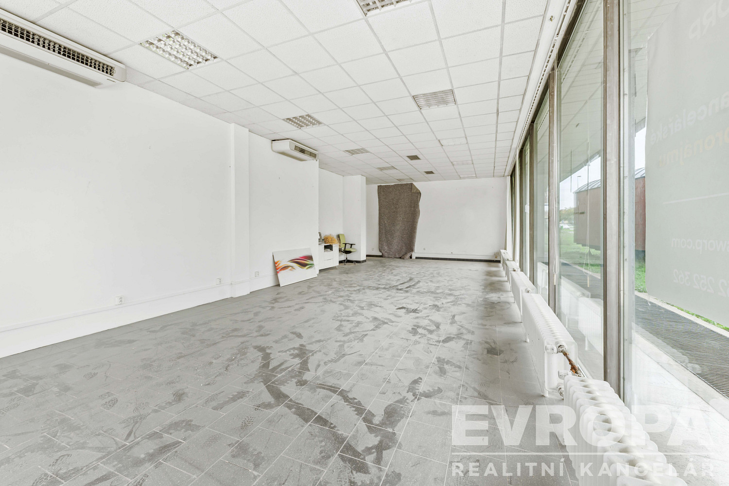 Pronájem obchodních prostor 124 m² – fotografie 3