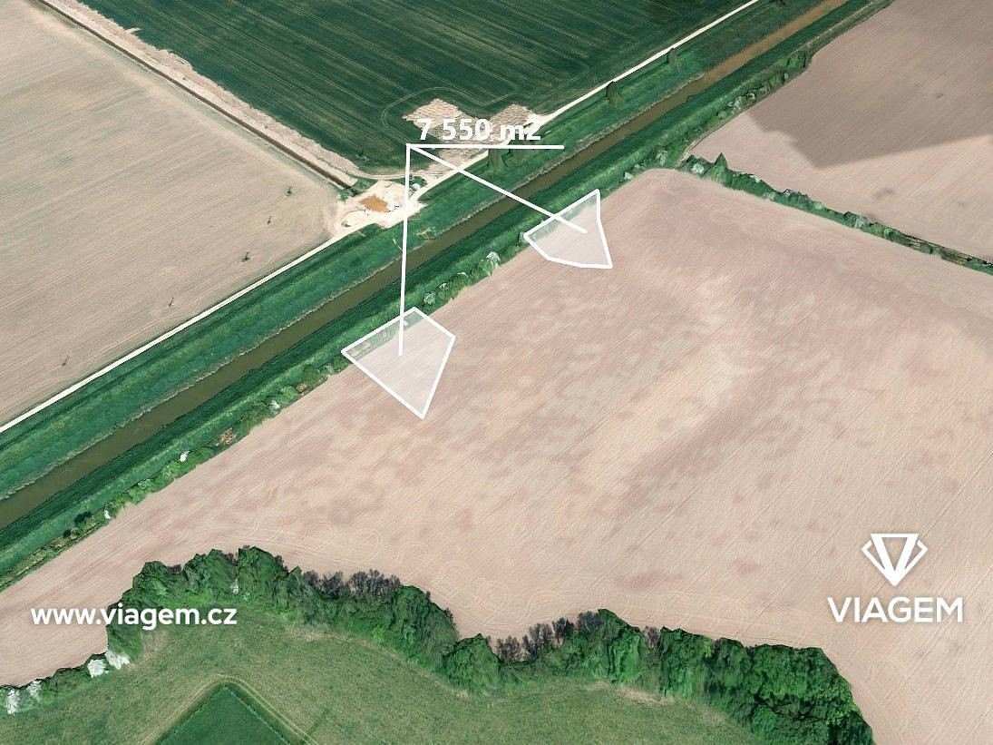 Prodej pole 1 887 m²