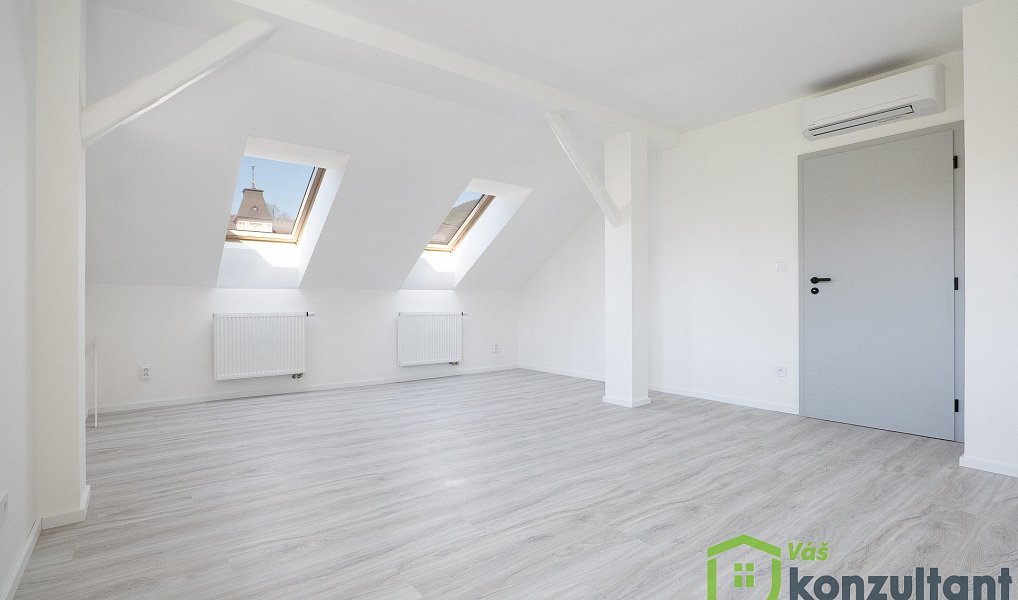 Prodej domu 277 m² s pozemkem 1 014 m², Osek – náhled fotky 20