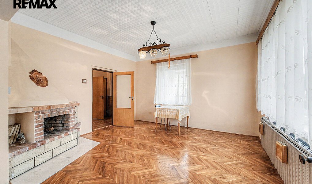 Prodej domu 294 m² s pozemkem 427 m², Pečky – náhled fotky 3