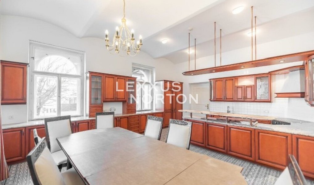 Pronájem domu 827 m² s pozemkem 8 510 m², Praha – náhled fotky 8