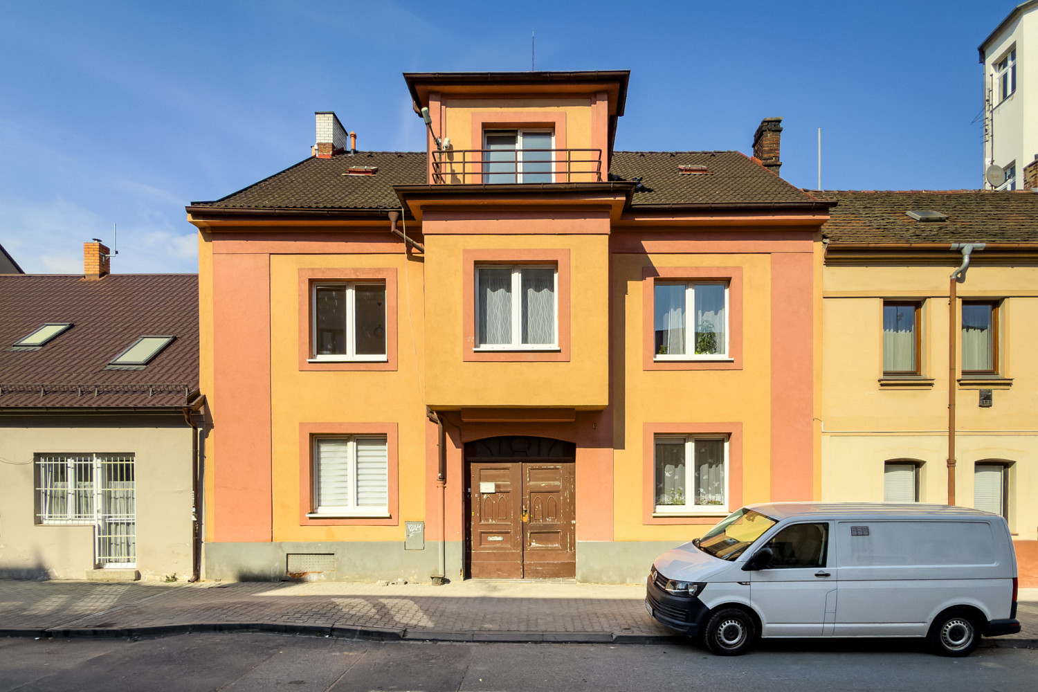 Prodej nájemního domu, činžáku 310 m²