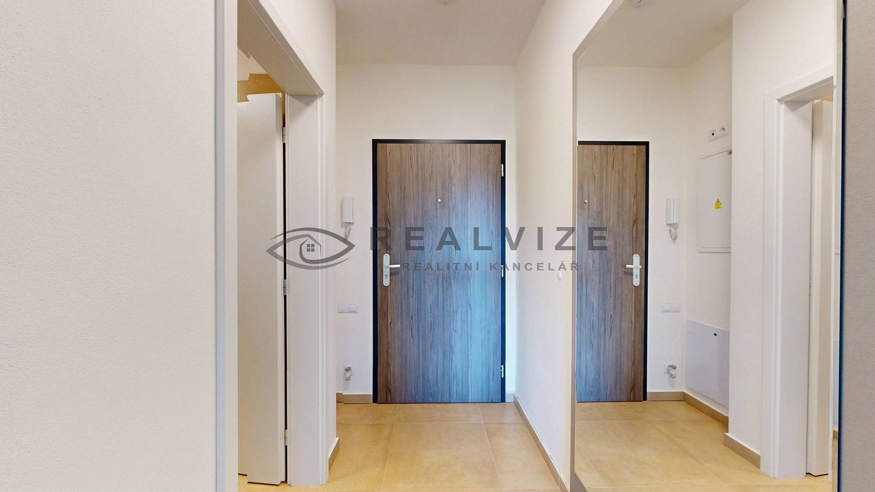 Prodej bytu 1+kk 33 m² — photo 3