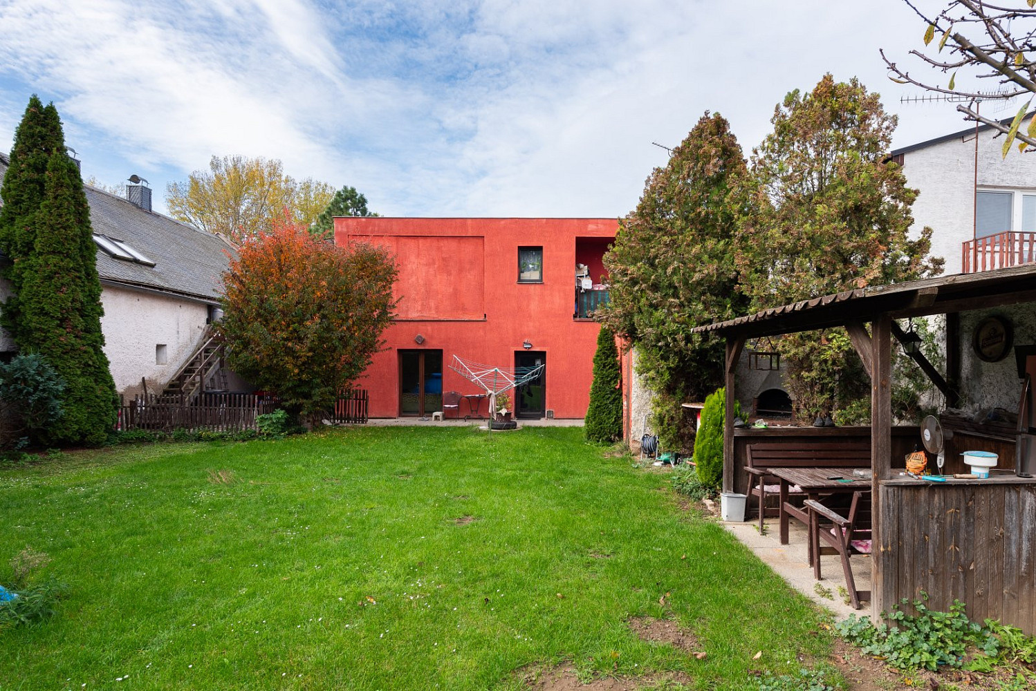 Prodej domu 200 m² s pozemkem 515 m² — photo 2