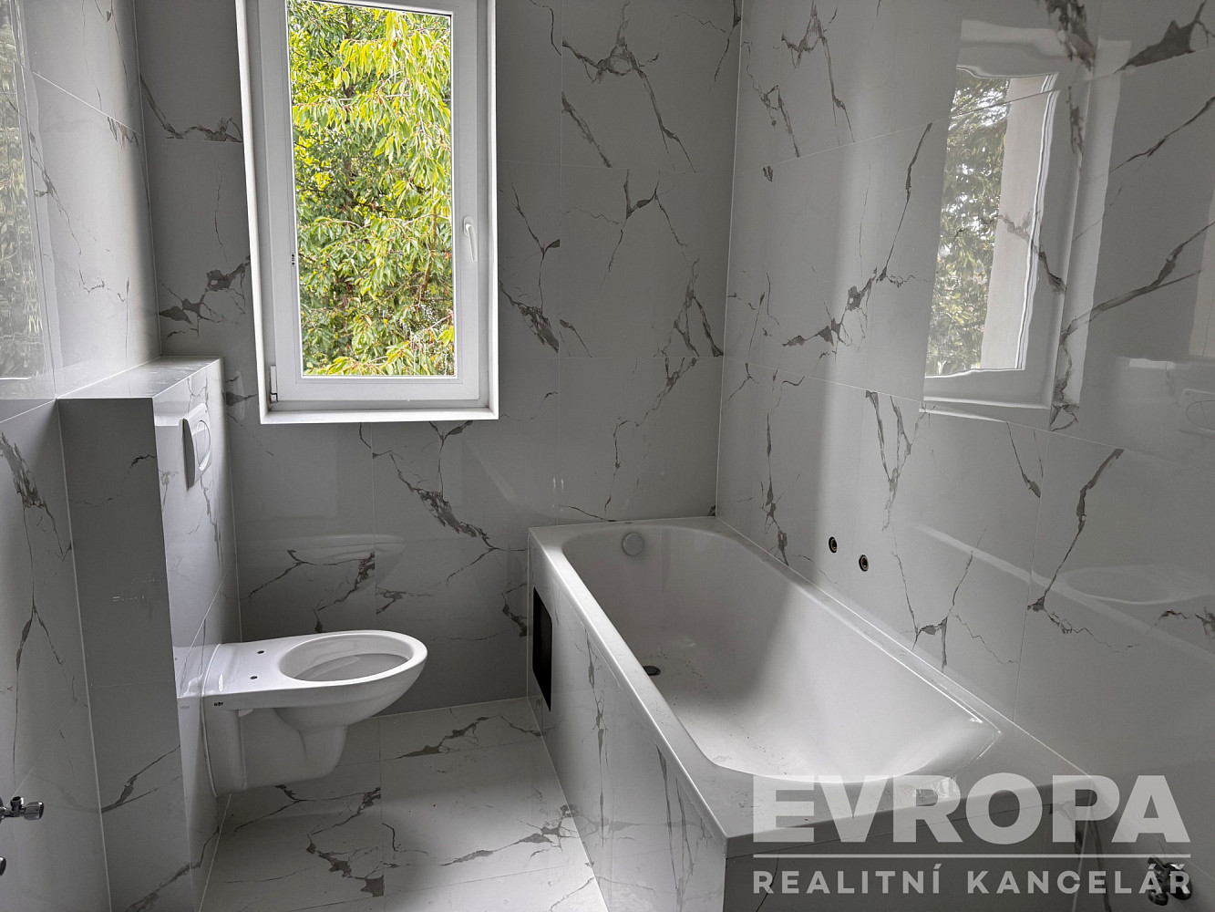 Prodej bytu 1+kk 27 m² – fotografie 2
