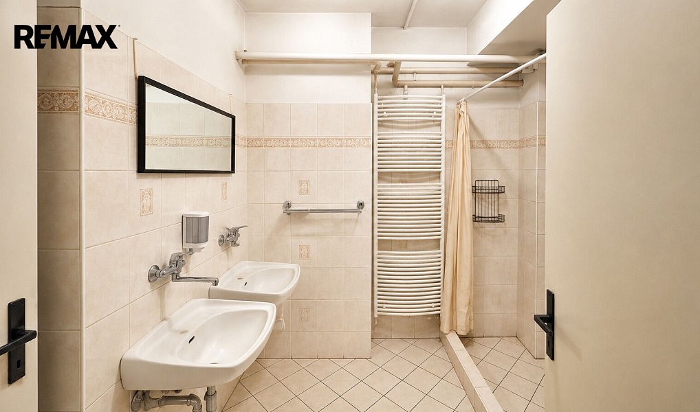 Pronájem kanceláře 314 m², Kladno – náhled fotky 17