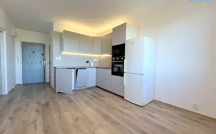 Pronájem bytu 2+kk 42 m², Sokolovská, Znojmo