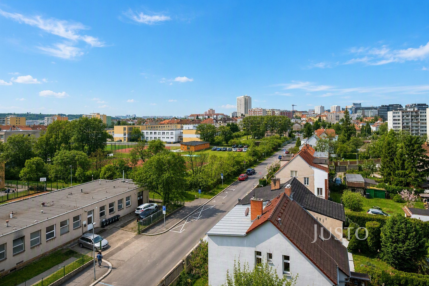 Pronájem bytu 3+1 74 m² — photo 2