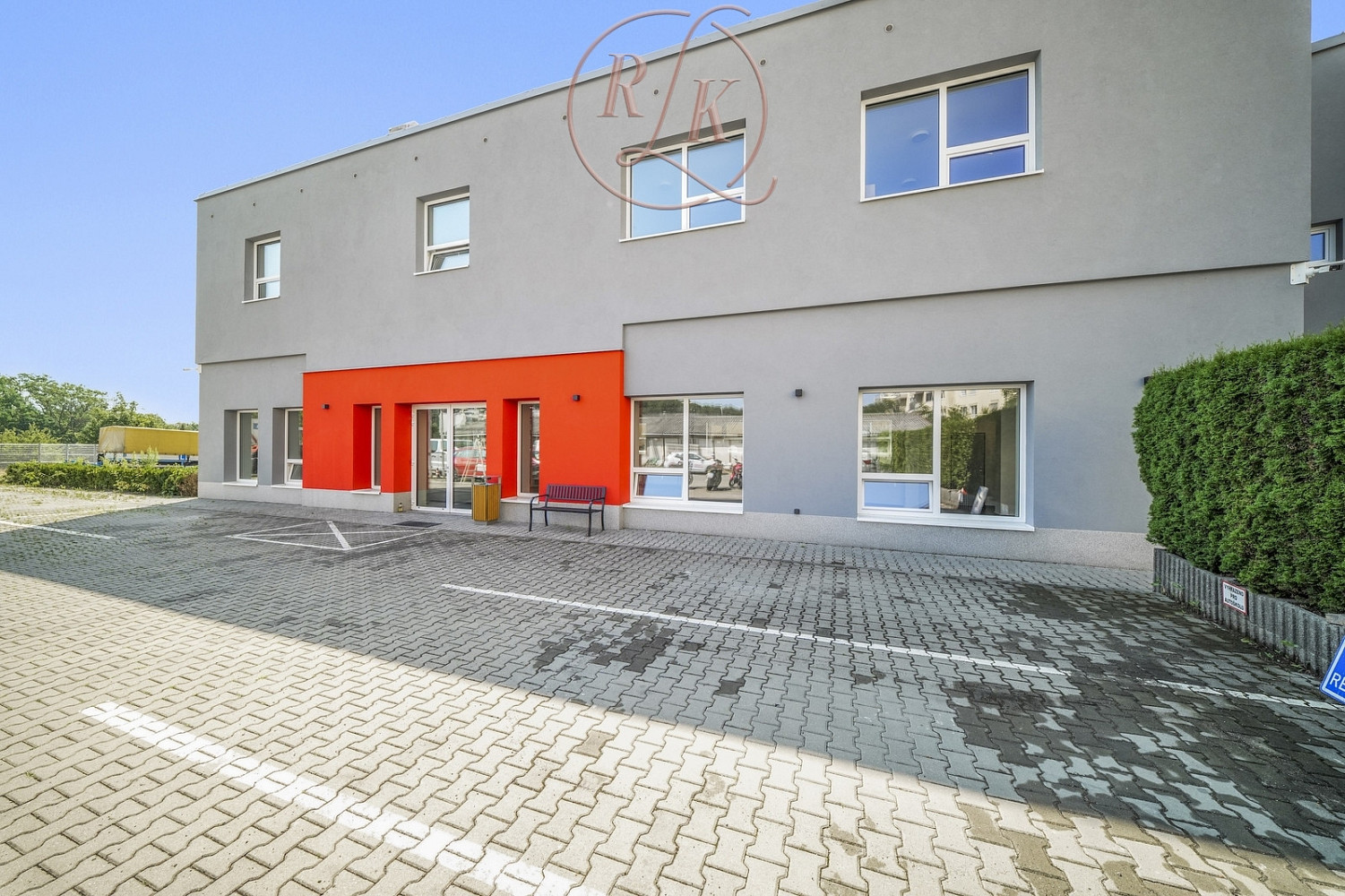 Pronájem obchodních prostor 198 m² — photo 4