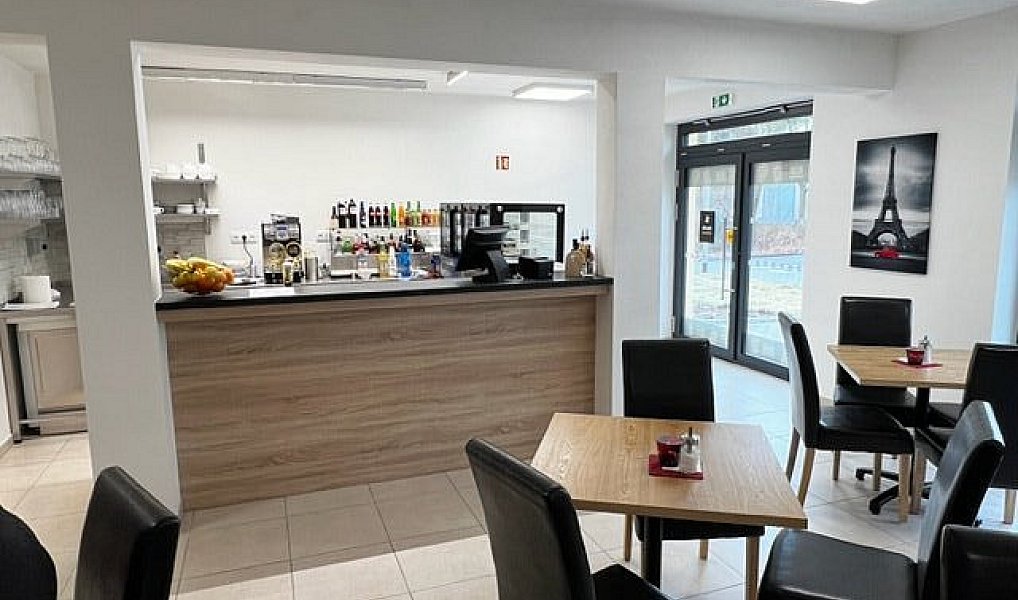Pronájem obchodních prostor 133 m², Břeclav – náhled fotky 2