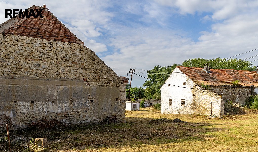 Prodej zemědělského objektu 2 500 m², Počedělice – náhled fotky 51
