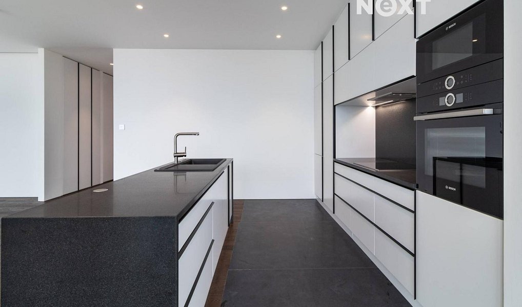 Pronájem bytu 4+kk 142 m², Praha – náhled fotky 4
