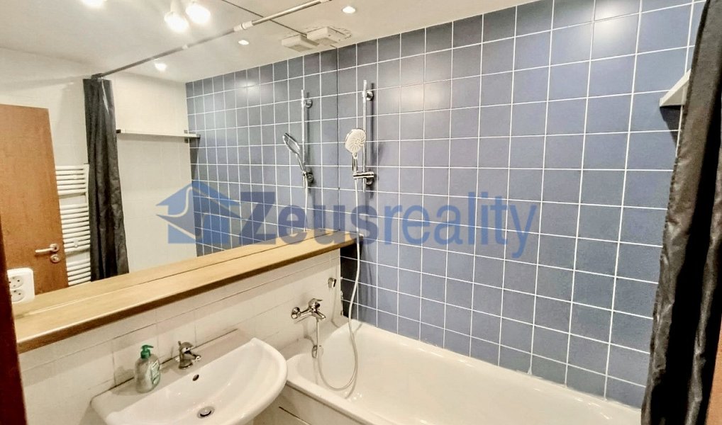 Pronájem bytu 3+1 90 m², Praha – náhled fotky 11