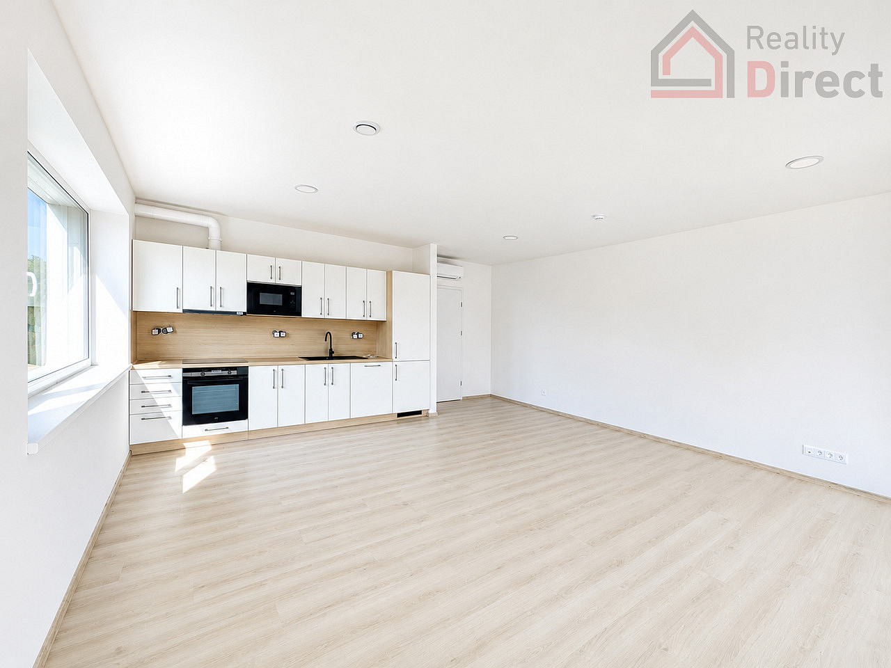 Pronájem bytu 2+kk 70 m² – fotografie 2
