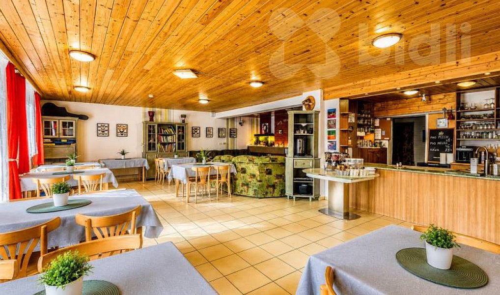 Prodej ubytovacího objektu 860 m², Chvalčov – náhled fotky 3