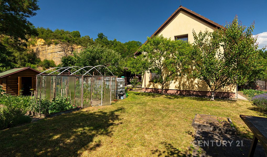Prodej domu 193 m² s pozemkem 772 m², Plzeň – náhled fotky 2