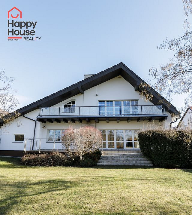 Pronájem domu 350 m² s pozemkem 700 m²