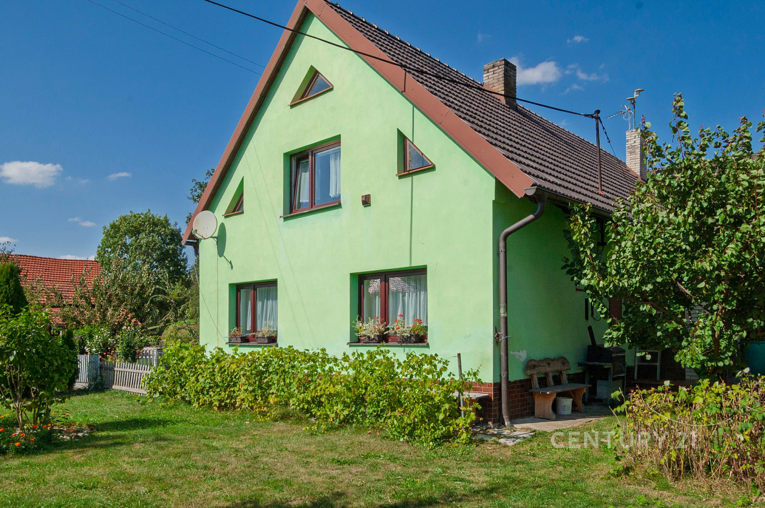 Talo, 262 m², tontti 2736 m²