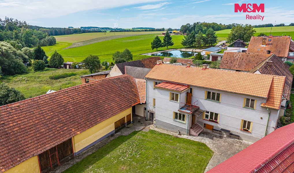 Prodej domu 236 m² s pozemkem 3 986 m², Březnice – náhled fotky 2