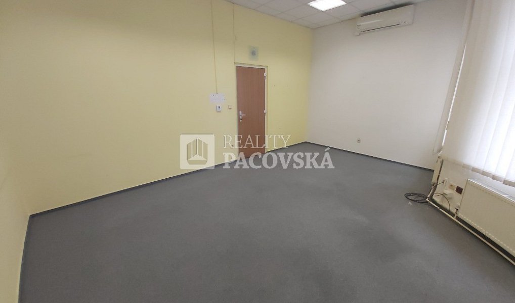 Pronájem kanceláře 27 m², Ústí nad Labem – náhled fotky 3