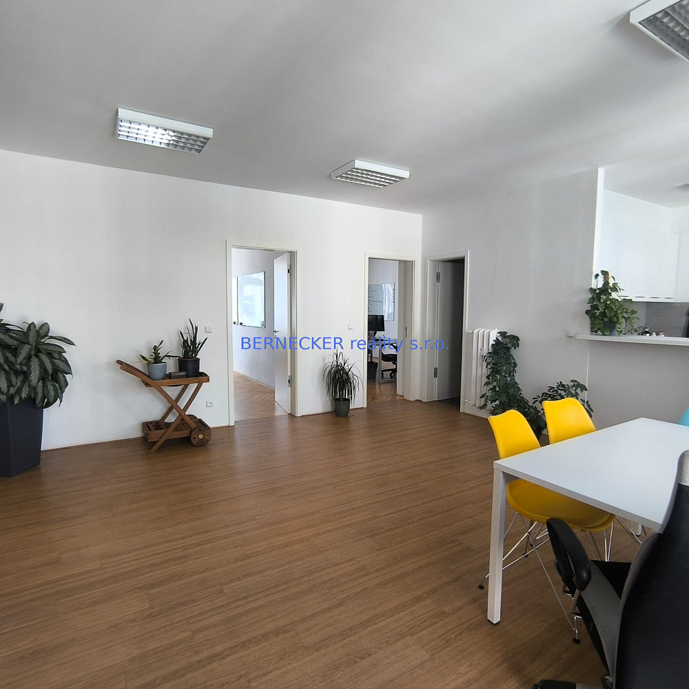 Pronájem kanceláře 105 m² — photo 3