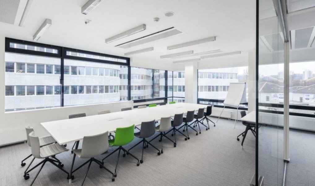 Pronájem kanceláře 182 m², Praha – náhled fotky 6