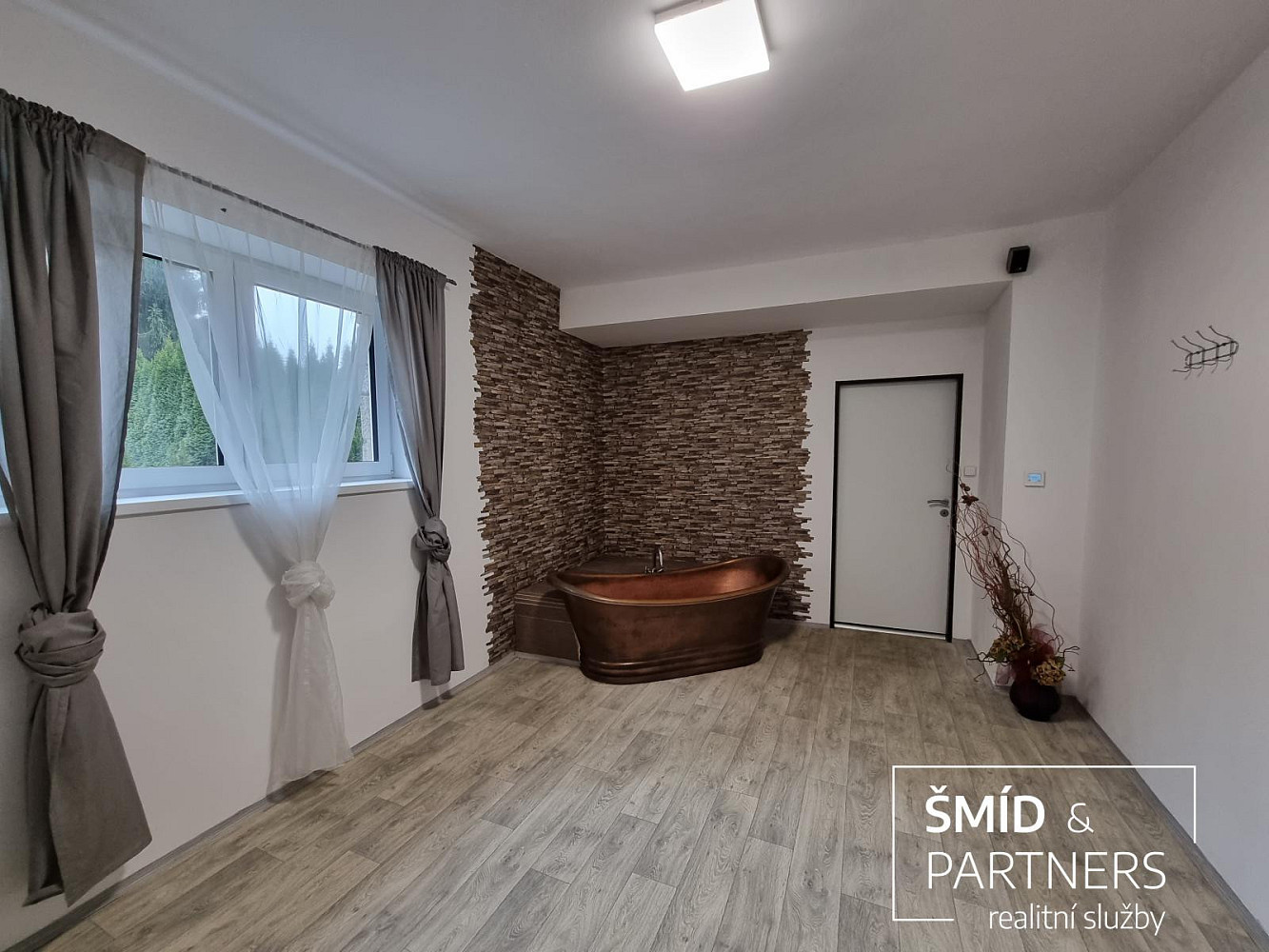 Prodej domu 828 m² s pozemkem 2 020 m² – fotografie 2
