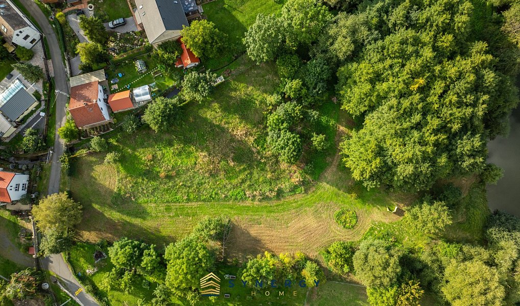 Prodej stavebního pozemku 7 684 m², Velemín – náhled fotky 3