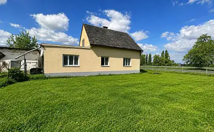 Prodej domu 110 m² s pozemkem 820 m², Bernartice, okres Jeseník