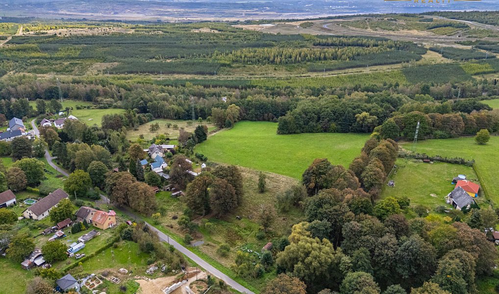 Prodej stavebního pozemku 3 300 m², Dolní Nivy – náhled fotky 12