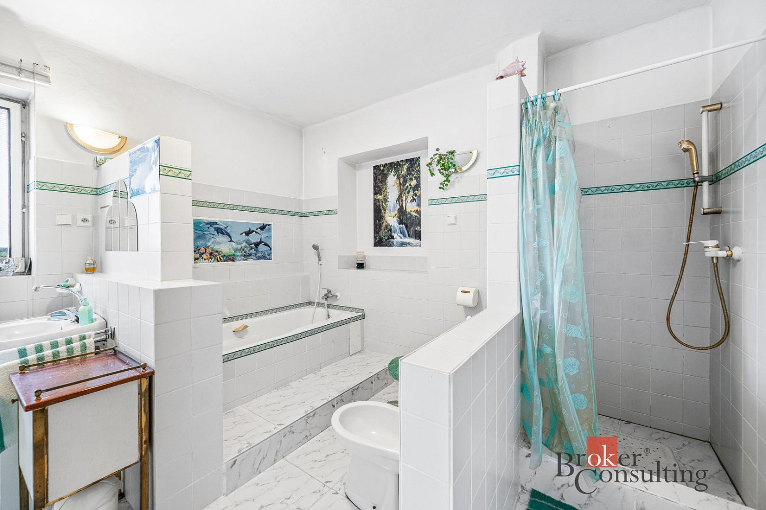Prodej domu 236 m² s pozemkem 676 m² – fotografie 3