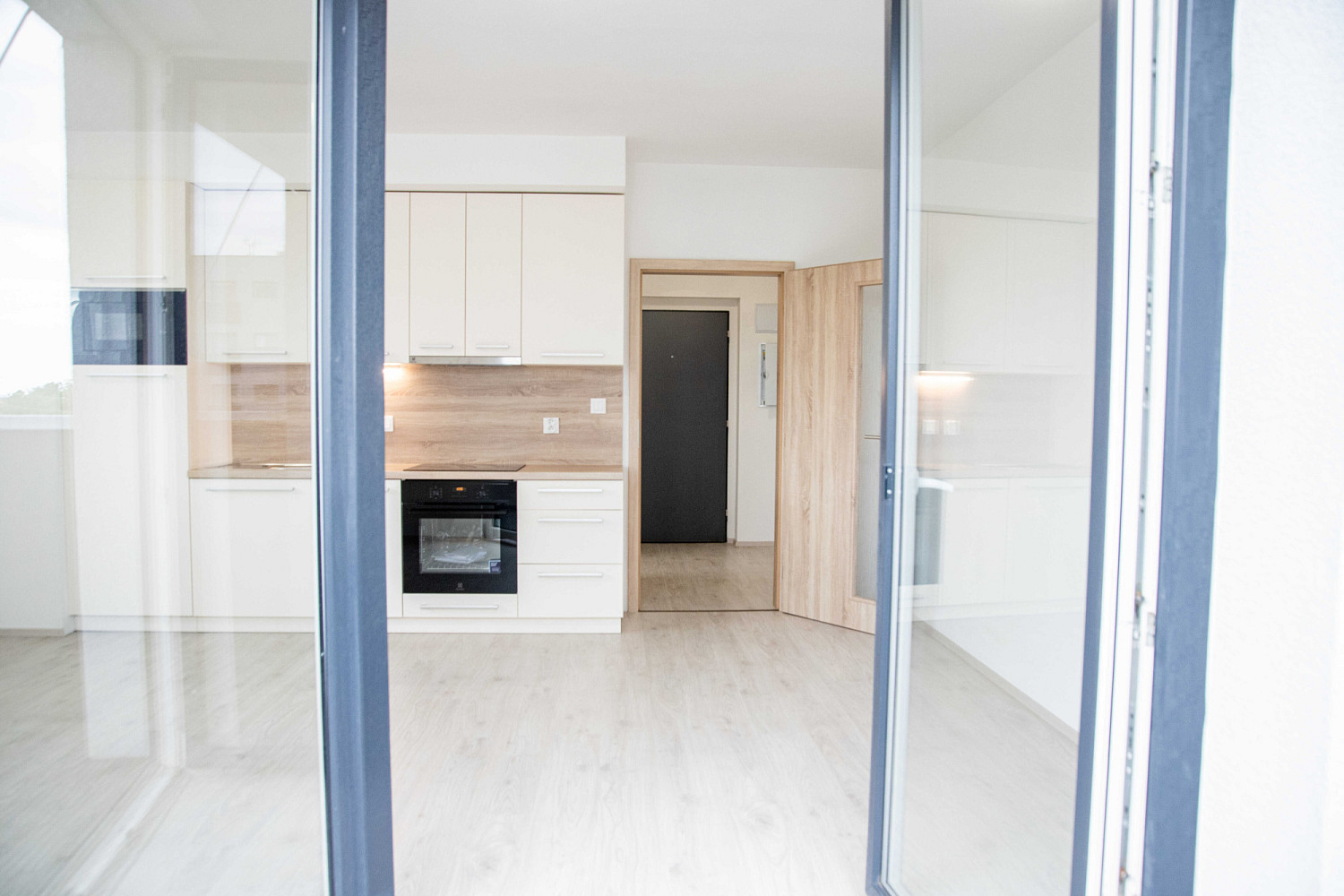Pronájem bytu 1+kk 34 m² – fotografie 3