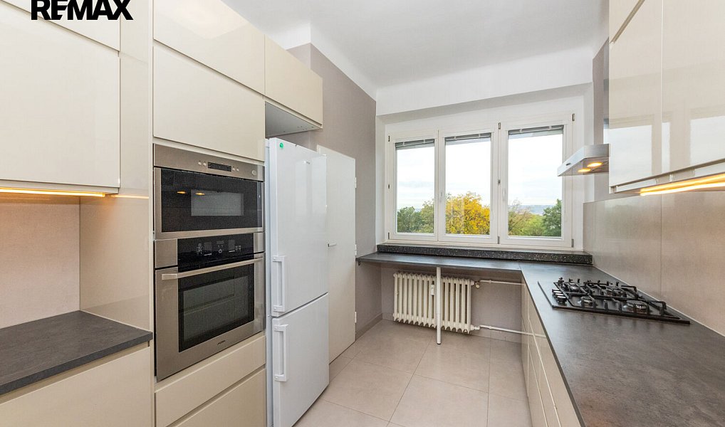 Pronájem bytu 2+1 74 m², Praha – náhled fotky 3