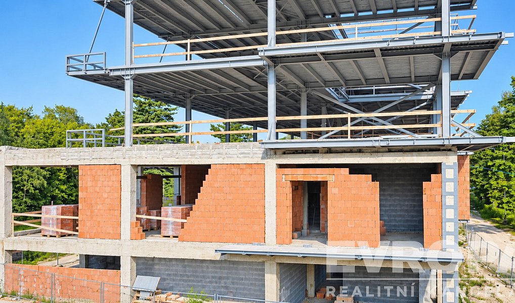 Prodej nájemního domu, činžáku 6 000 m², Ostrava – náhled fotky 7