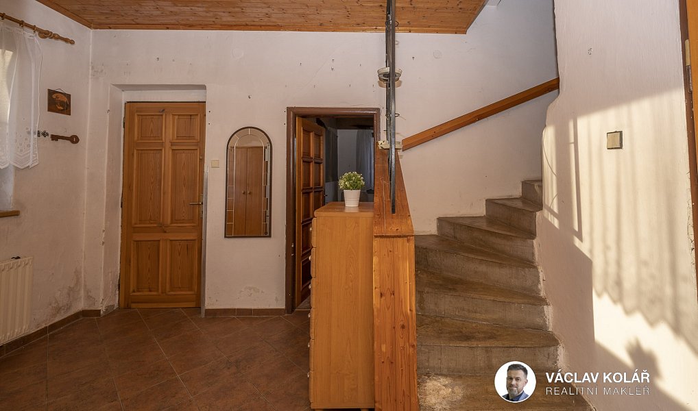 Prodej domu 196 m² s pozemkem 805 m², Stěžery – náhled fotky 27